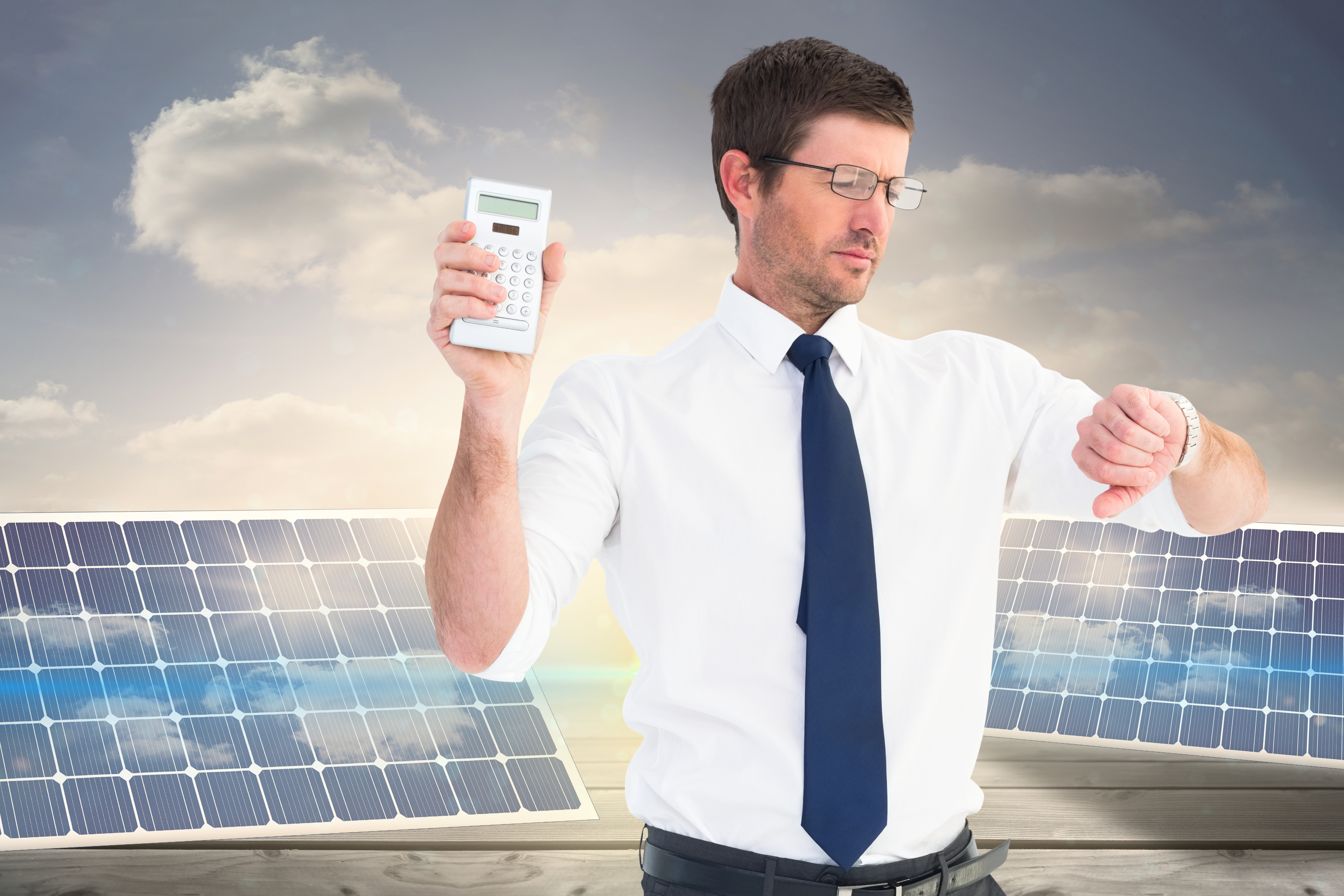 Grid-connected vs off-grid solar system comparison for home and business
